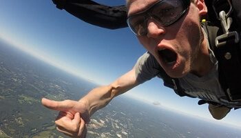 Individual skydiving